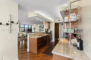 1000 W Island Blvd, Aventura, FL 33160 - Photo 5