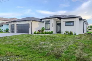920 SE 5th Terrace, Cape Coral, FL 33990 - Photo 5