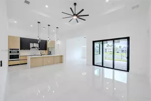920 SE 5th Terrace, Cape Coral, FL 33990 - Photo 25