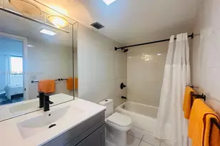 2555 Collins Ave, Miami Beach, FL 33140 - Photo 9