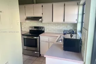 1465 SW 122nd Ave, Miami, FL 33184 - Photo 7