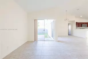 200 W Riverbend Dr, Sunrise, FL 33326 - Photo 15