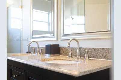 200 W Riverbend Dr, Sunrise, FL 33326 - Photo 41