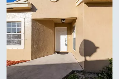 200 W Riverbend Dr, Sunrise, FL 33326 - Photo 11