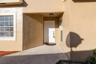 200 W Riverbend Dr, Sunrise, FL 33326 - Photo 11