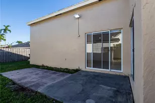 200 W Riverbend Dr, Sunrise, FL 33326 - Photo 47