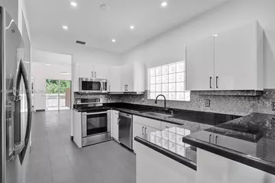 1251 Hayes St, Hollywood, FL 33019 - Photo 29