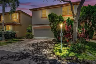 1251 Hayes St, Hollywood, FL 33019 - Photo 1