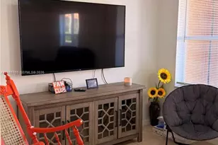 10686 SW 8th St, Pembroke Pines, FL 33025 - Photo 3