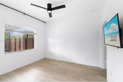 1921 SE 8th Pl, Homestead, FL 33034 - Photo 13