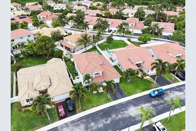 1421 NW 129th Ave, Sunrise, FL 33323 - Photo 25