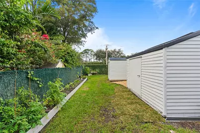 2651 SW 141st Ter, Davie, FL 33330 - Photo 25