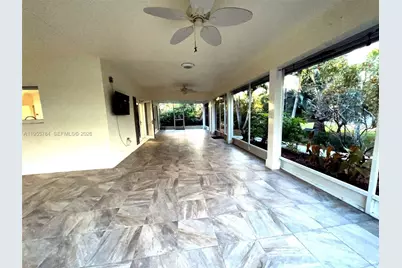 19695 SW 206th St, Miami, FL 33187 - Photo 15