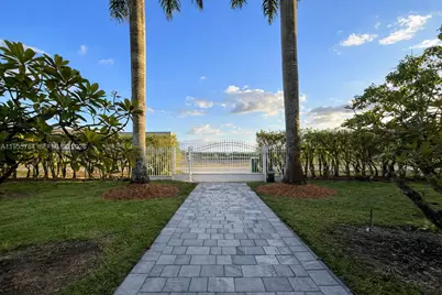 19695 SW 206th St, Miami, FL 33187 - Photo 5