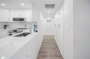 301 N Ocean Blvd, Pompano Beach, FL 33062 - Photo 9