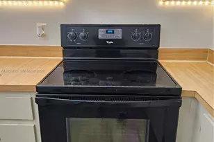 441 SE Pine Glen Ln, Greenacres, FL 33463 - Photo 17