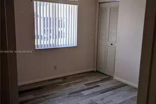 441 SE Pine Glen Ln, Greenacres, FL 33463 - Photo 9