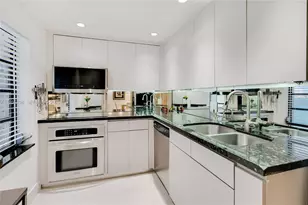 200 SE 15th Rd, Miami, FL 33129 - Photo 7