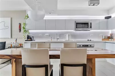 102 24th St #1427, Miami Beach, FL 33139 - Photo 15