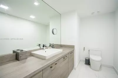 400 Sunny Isles Blvd #1704, Sunny Isles Beach, FL 33160 - Photo 19