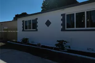 136 N Evergreen Dr, Lake Park, FL 33403 - Photo 33