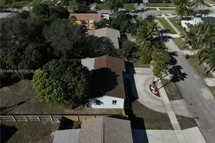 136 N Evergreen Dr, Lake Park, FL 33403 - Photo 31