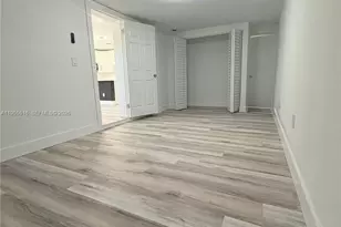 136 N Evergreen Dr, Lake Park, FL 33403 - Photo 11