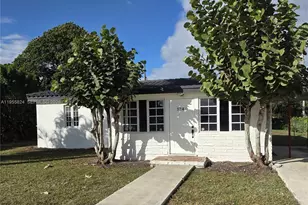 1044 NE 4th Ave, Homestead, FL 33030 - Photo 1