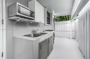 7630 Plantation Blvd, Miramar, FL 33023 - Photo 19