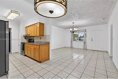 5700 NW 111th Ter, Hialeah, FL 33012 - Photo 7