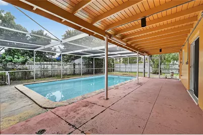 5700 NW 111th Ter, Hialeah, FL 33012 - Photo 29