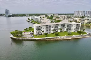 3030 Marcos Dr, Aventura, FL 33160 - Photo 39