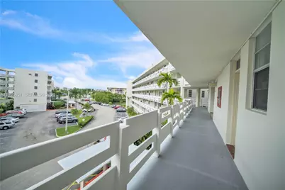 3030 Marcos Dr #T409, Aventura, FL 33160 - Photo 29