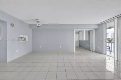 3030 Marcos Dr #T409, Aventura, FL 33160 - Photo 5