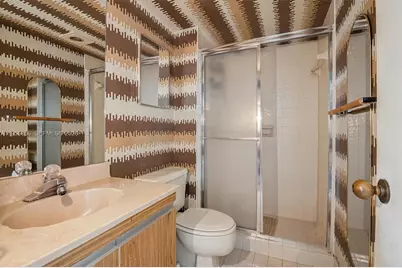 4301 Collins Ave #202, Miami Beach, FL 33140 - Photo 11