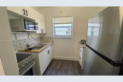 1043 NW 2nd St #9, Miami, FL 33128 - Photo 19