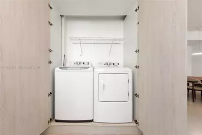 300 S Pointe Dr #907, Miami Beach, FL 33139 - Photo 53