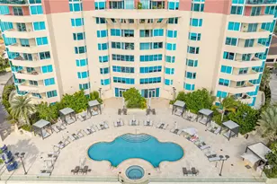 300 South Pointe Dr, Miami Beach, FL 33139 - Photo 29