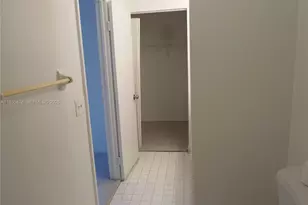 20760 NE 4th Ct, Miami, FL 33179 - Photo 37