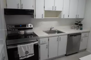 20760 NE 4th Ct, Miami, FL 33179 - Photo 17