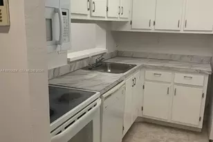 8520 SW 133rd Avenue Rd, Miami, FL 33183 - Photo 3