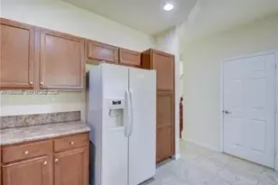 3195 NW 31st Terrace, Oakland Park, FL 33309 - Photo 5