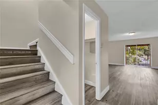 17901 NW 68th Ave, Hialeah, FL 33015 - Photo 11