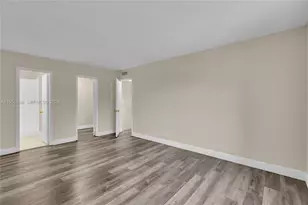 17901 NW 68th Ave, Hialeah, FL 33015 - Photo 11