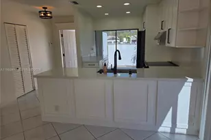 9352 Wedgewood Ln, Tamarac, FL 33321 - Photo 13