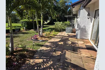 9352 Wedgewood Ln #A1, Tamarac, FL 33321 - Photo 19