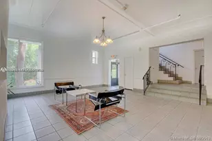 820 Euclid Ave, Miami Beach, FL 33139 - Photo 3