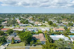 416 N Rainbow Dr, Hollywood, FL 33021 - Photo 5