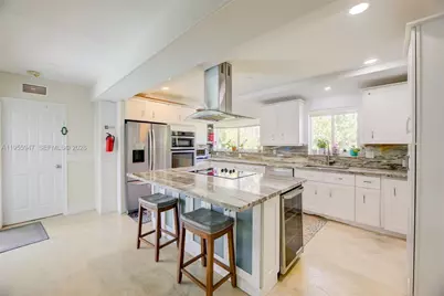 416 N Rainbow Dr, Hollywood, FL 33021 - Photo 13