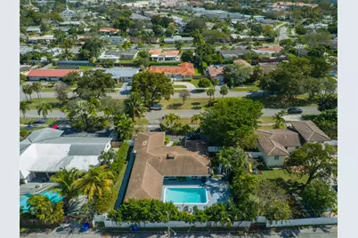 416 N Rainbow Dr, Hollywood, FL 33021 - Photo 7